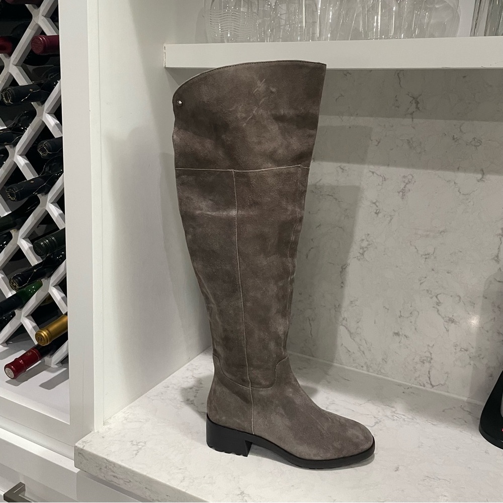 New! VINCE‎ CAMUTO Jorshie Over-the-Knee Boot Sz 7